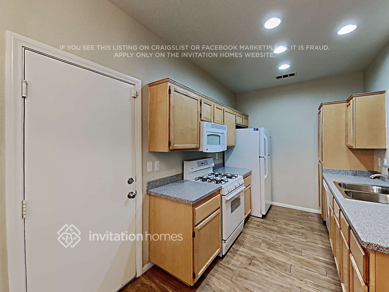 Building Photo - 9912 Via Delores Ave