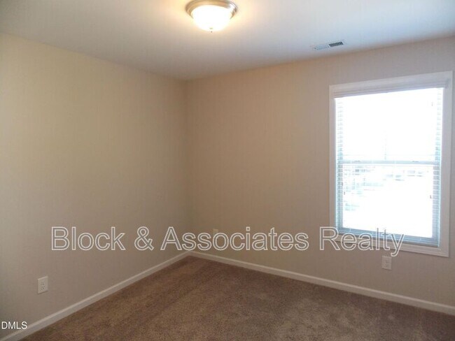 Building Photo - 509 N Tunstall Ave