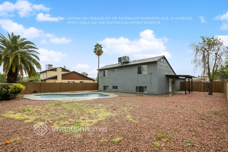 Building Photo - 1712 W Bentrup Ct