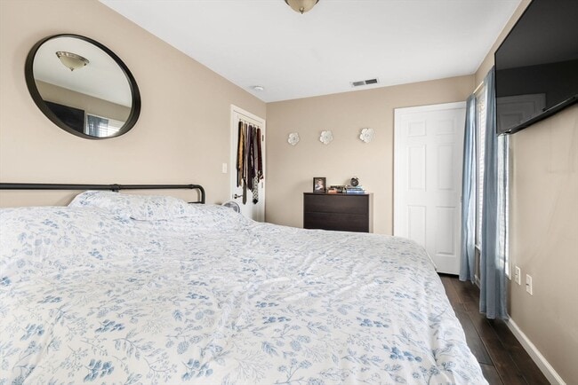 Building Photo - 98 Poplar St