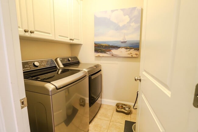 Building Photo - 919 Napiers Post Dr