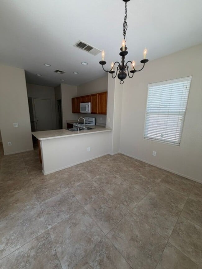 Building Photo - 2823 Dalsetter Dr