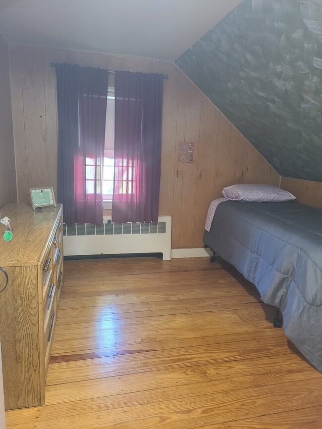 Building Photo - 6 Cherry Hill Dr