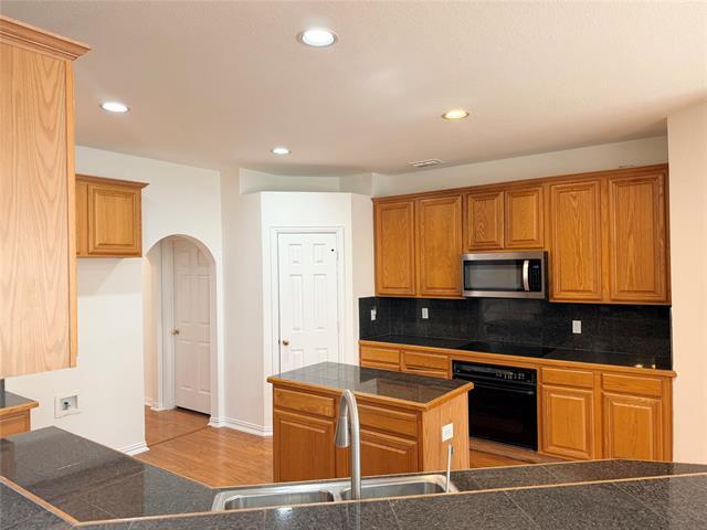 Building Photo - 4516 Avebury Dr