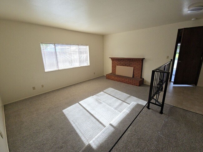 Building Photo - Remodeled 3BD/2A Arcata home close to parks, schools!