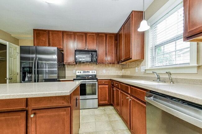 Building Photo - 225 Braxman Ln