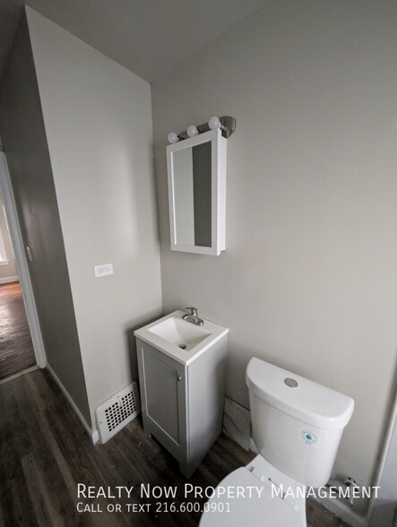 Building Photo - 3425 Altamont Rd