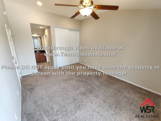 Building Photo - 2 Bedroom, Upstairs Condo