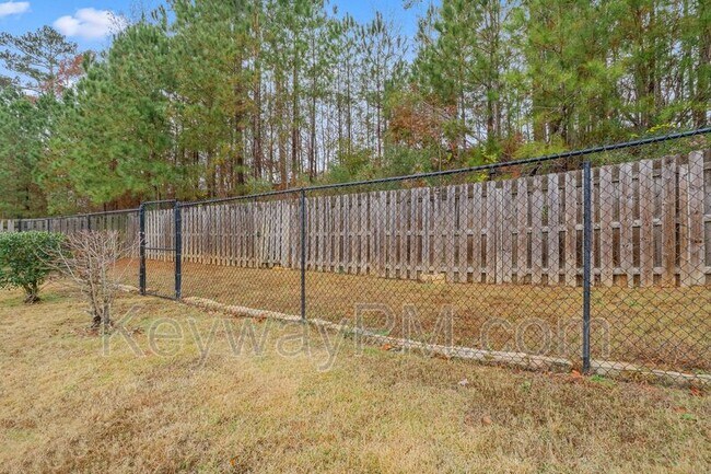 Building Photo - 716 Herrington Dr