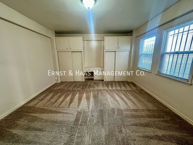 Building Photo - Amazing East Village Apartment Home in Pri...