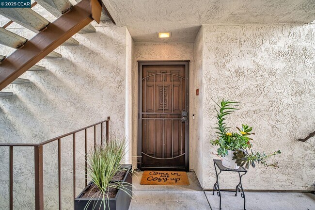 Building Photo - 22135 Sevilla Rd