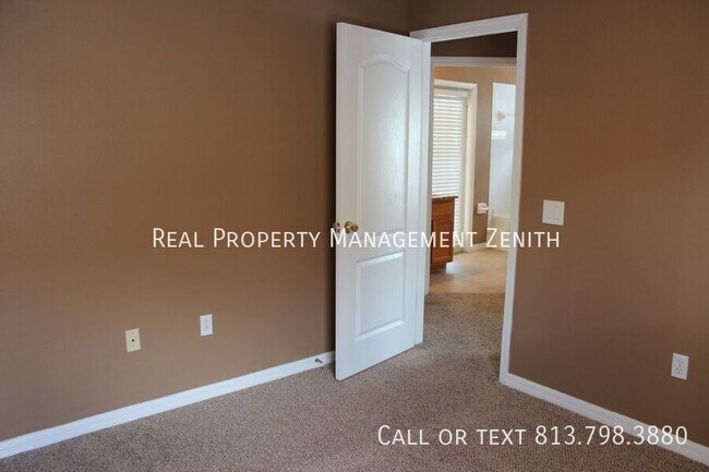 Building Photo - 7302 Parkersburg Dr
