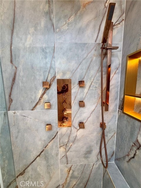 Building Photo - 5 Falcon Crest Ln