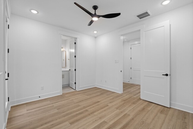 Building Photo - 717 Janisch Rd