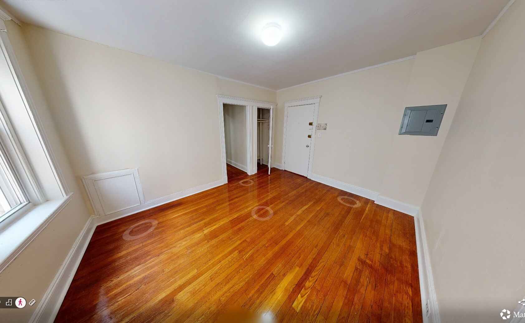 Building Photo - 425 Park Dr