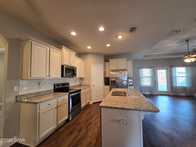 Building Photo - 108 Redfish Way