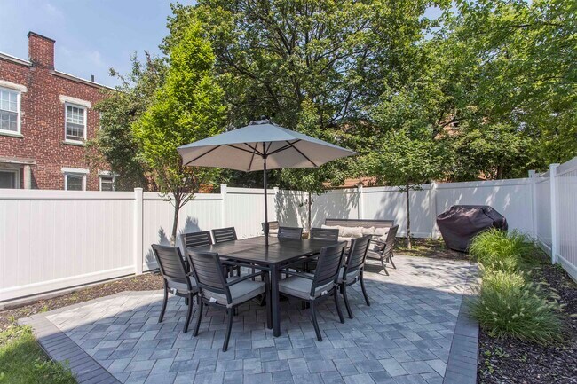 Building Photo - 801 Palisade Ave