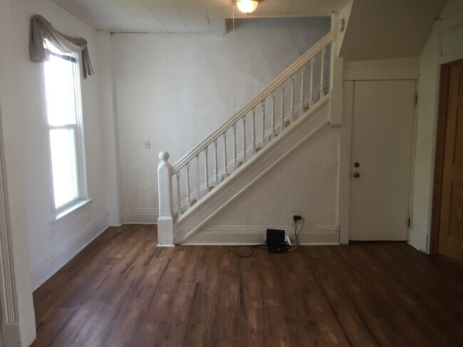 Building Photo - 1713 Jefferson St