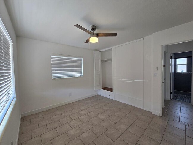 Building Photo - 6343 5th Ave S