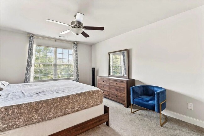 Building Photo - 11732 Glenwood Dr