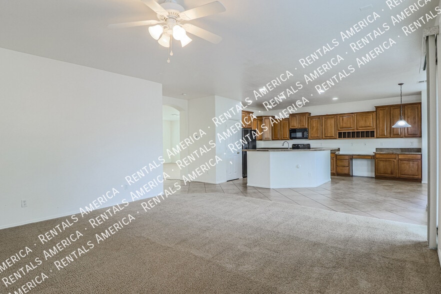 Building Photo - 14332 W Crocus Dr