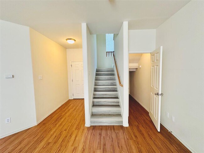 Building Photo - 2205 Boyds Way