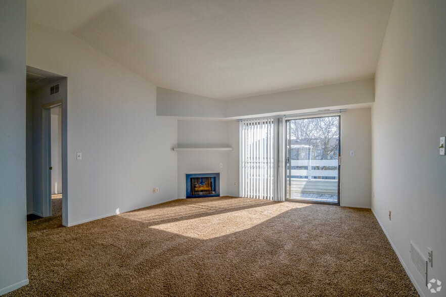 2BR, 2BA - 1,065SF - Living/Dining Room - Sparrow Wood