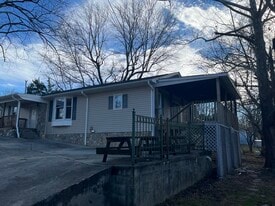 Building Photo - 3617 Sharon Ave