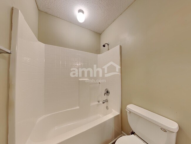 Building Photo - 4016 Broken Arrow Dr