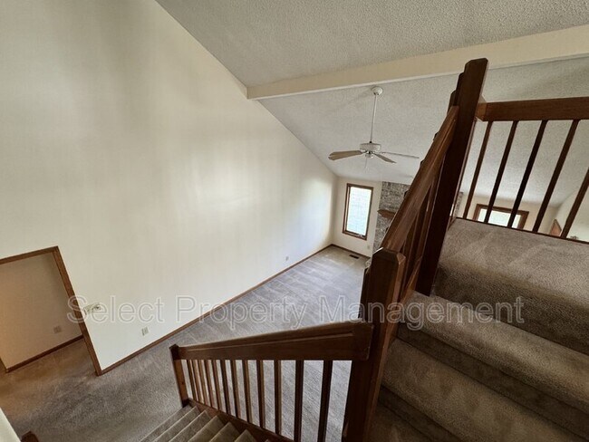 Building Photo - 7459 Montclair Dr