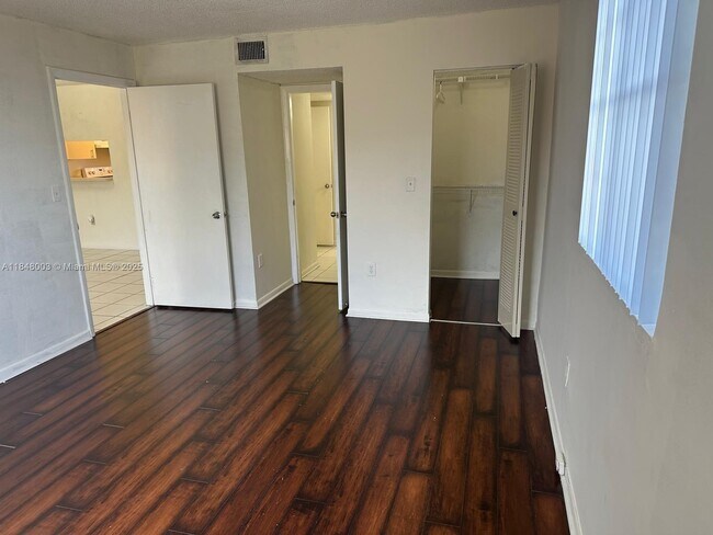 Building Photo - 14930 SW 82nd Terrace