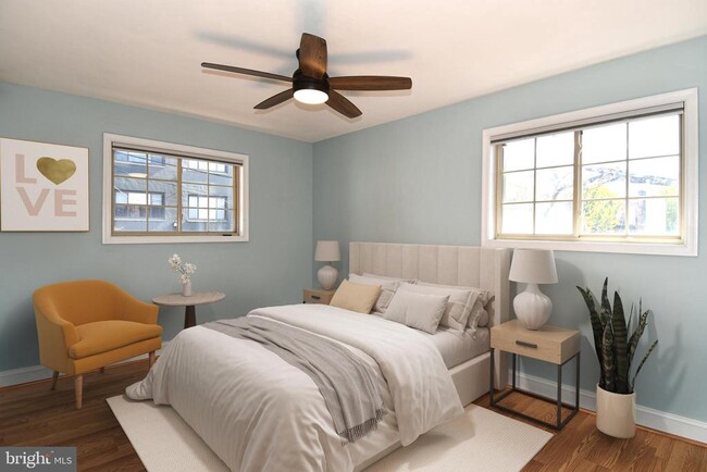 Building Photo - 718 Park Rd NW