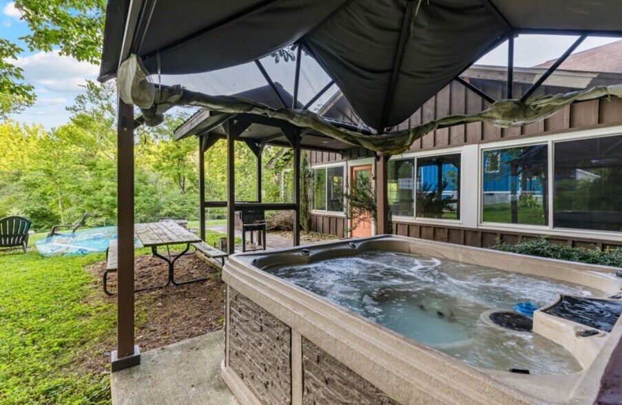 Building Photo - 3626 Pittman Center Rd