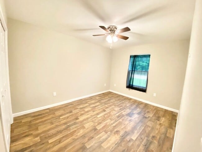 Building Photo - 331 Passion Flower St