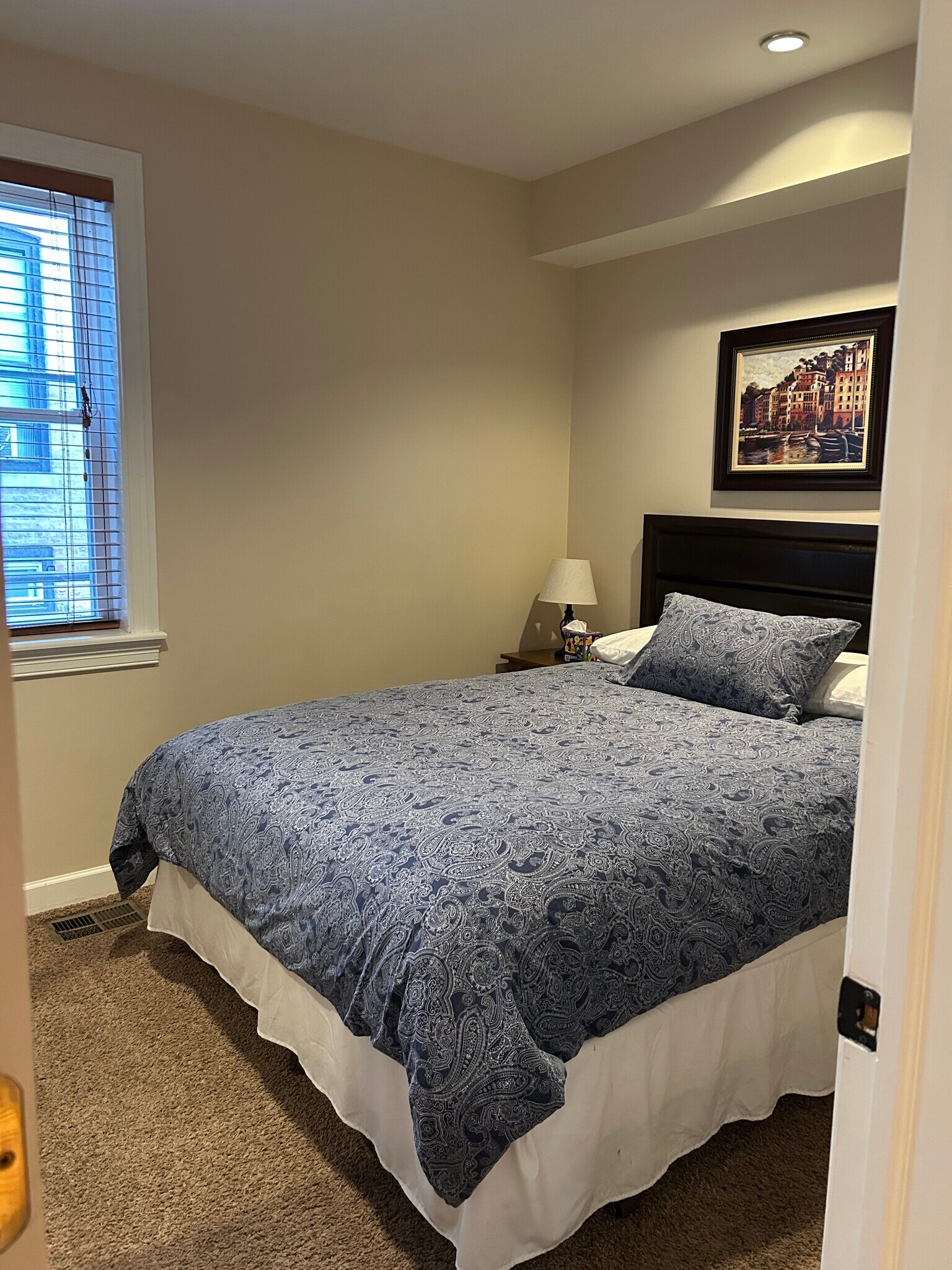 Building Photo - 403 W Eugenie St