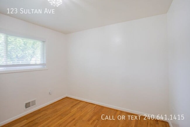 Building Photo - 123 Sultan Ave