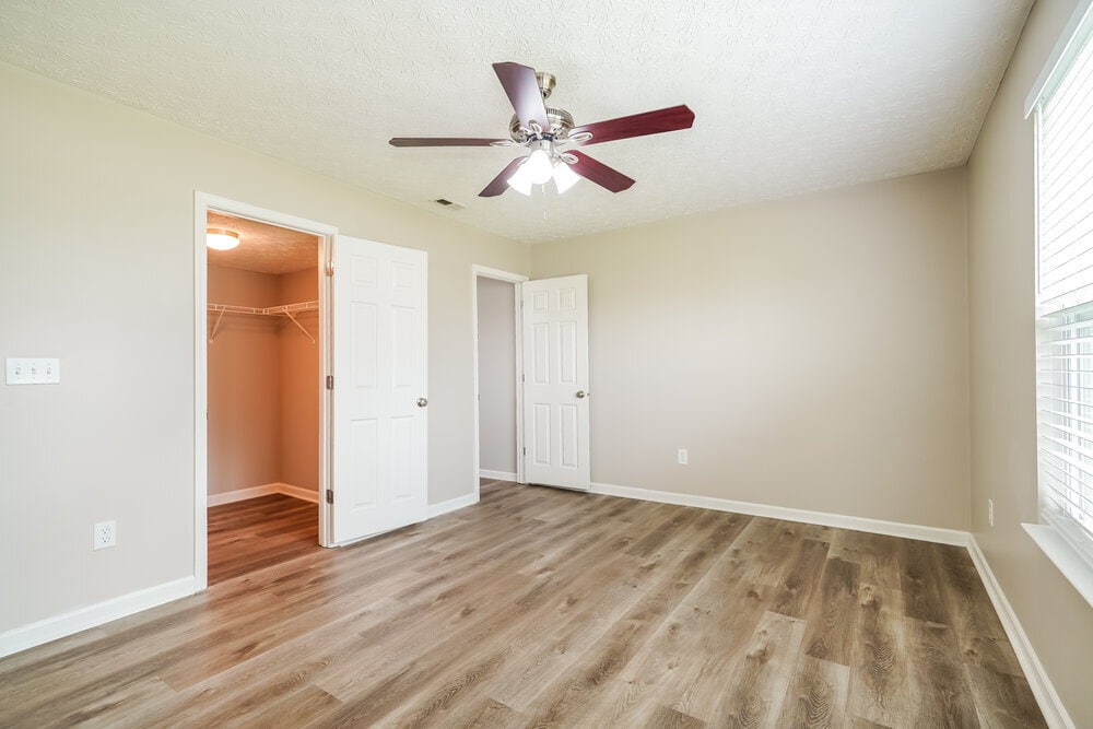Building Photo - 4880 Grimm Dr