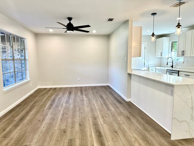 Building Photo - 7615 Long Meadow Ln