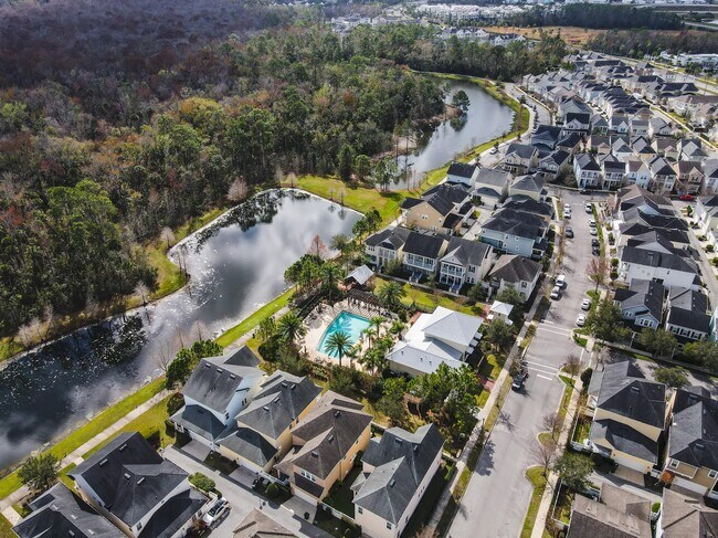 Building Photo - 1442 Resolute St