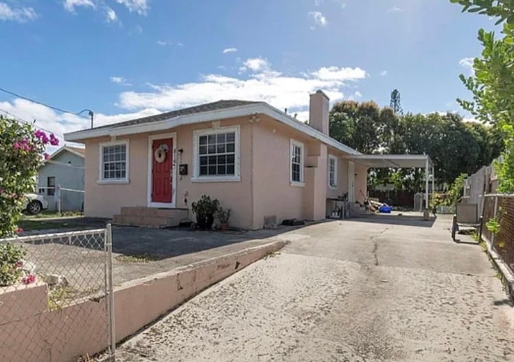 Building Photo - 816 20th St