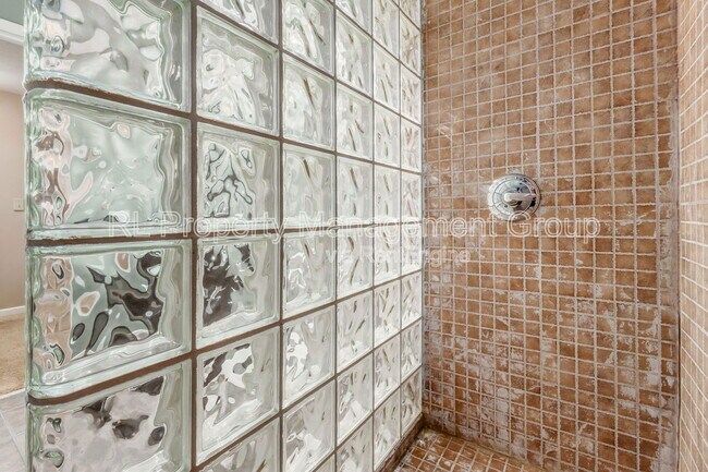 Building Photo - 484 Serenity Dr