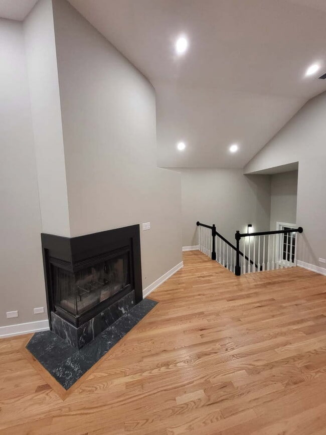 Building Photo - 1506 N Bosworth Ave