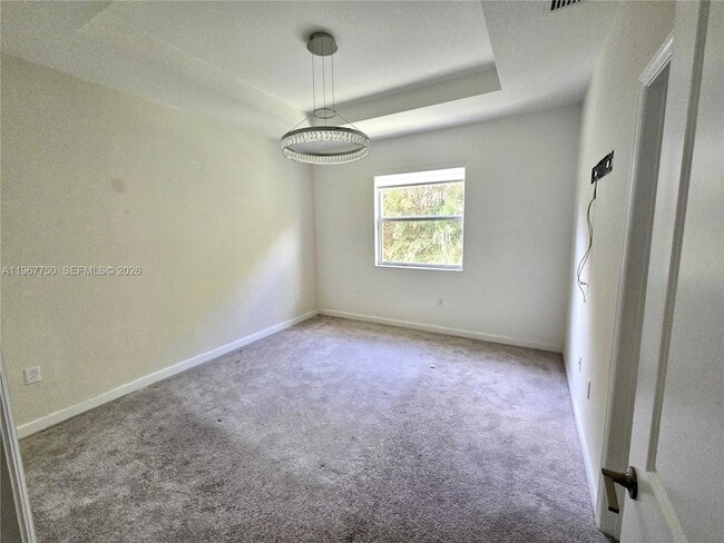 Building Photo - 1332 SE 26th Ter