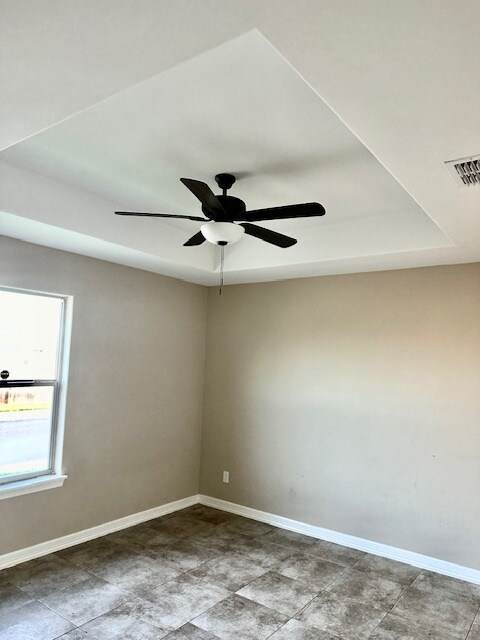 Building Photo - 2017 Treasure Oaks Dr