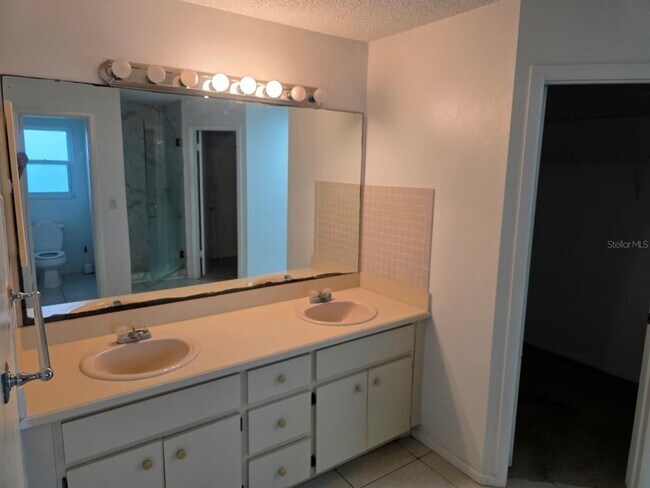 Building Photo - 1055 Elizabeth Ridge Ct