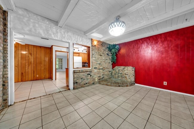 Building Photo - 3532 Spring Hill Ave