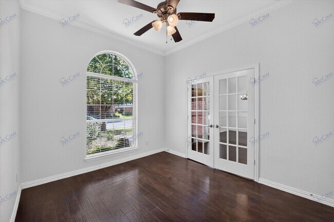 Building Photo - 8009 Owl Creek Ln