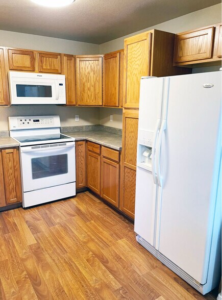 Building Photo - 3080 Mandalay Grove