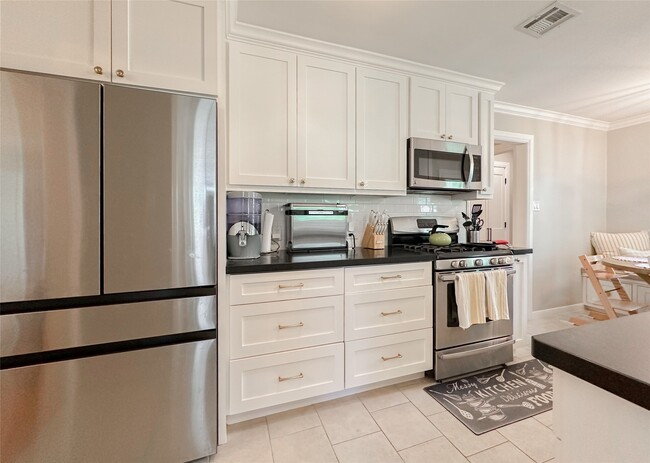 Building Photo - 3107 Broadmead Dr
