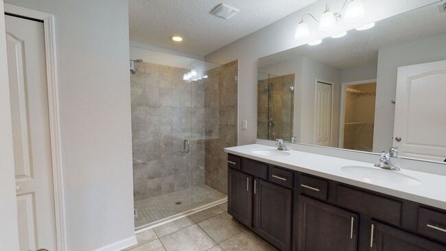 Building Photo - Beautiful home for rent in Deerfield Prese...